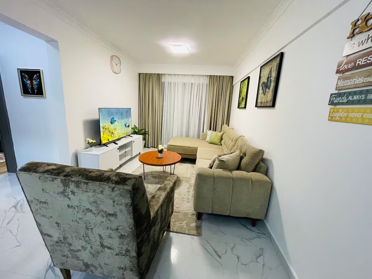 Stunning Executive 2 BR Apt, Gym, Near Yaya Centre Image 1