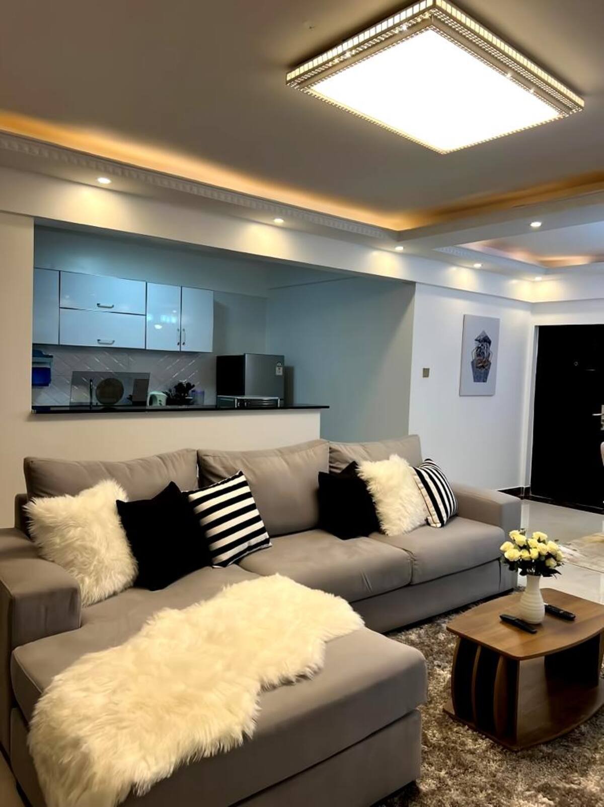 2 Bedroom Apartment Image 1