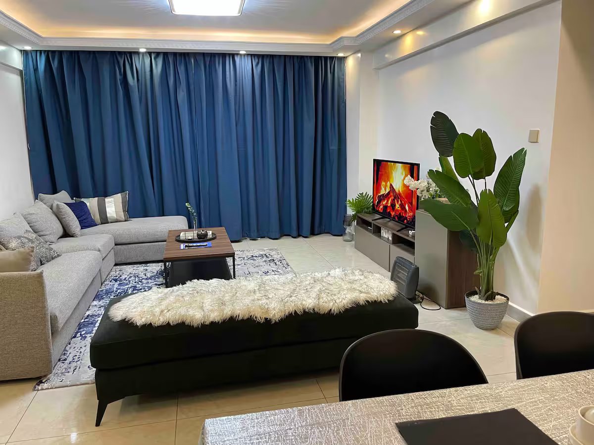 Luxury & Exquisite 3 BR Apt Image 4