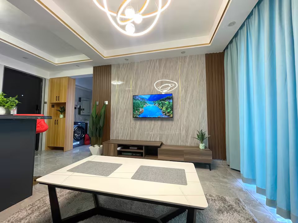 Executive Luxe 1 BR Apartment